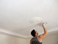 Blanchir le plafond de la salle de bain