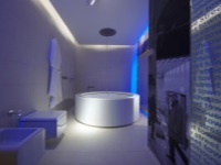 Une salle de bains high-tech