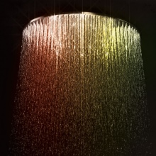 Douche lumineuse arc-en-ciel - chromothérapie