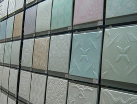 Assortiment de carreaux de plafond