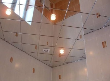 Carreler le plafond en diagonale