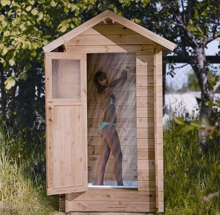 Cabine de douche extérieure fermée